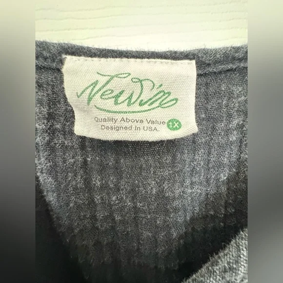 Very J Black v-neck Jumpsuit women’s size 1x - Picture 8 of 10